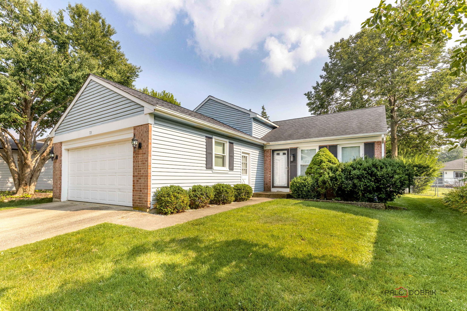 713 N Lakeside Drive