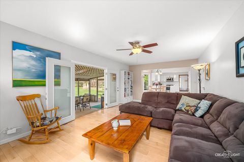 Tiny photo for 7N002 Glenview Drive, St. Charles, IL 60175 (MLS # 12546440)