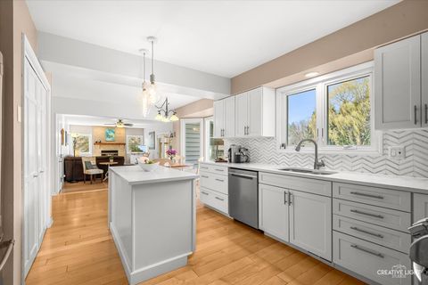 Tiny photo for 7N002 Glenview Drive, St. Charles, IL 60175 (MLS # 12546440)