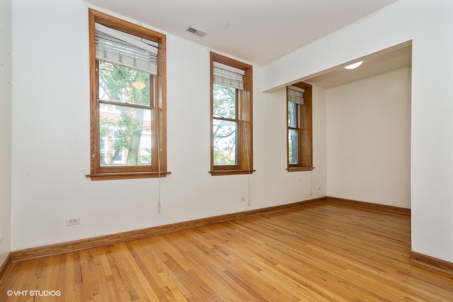 819 S Carpenter Street 3F