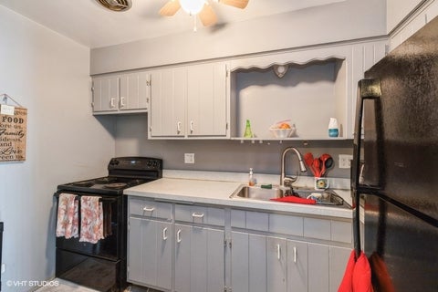Tiny photo for 314 Lathrop Avenue #303, Forest Park, IL 60130 (MLS # 12699358)
