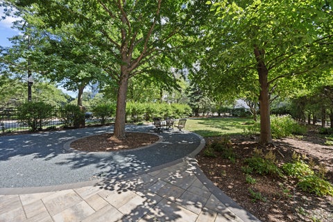 Tiny photo for 5510 N Sheridan Road #2A, Chicago, IL 60640 (MLS # 12754161)