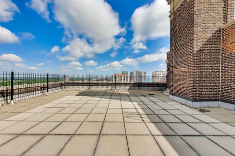 Tiny photo for 5510 N Sheridan Road #2A, Chicago, IL 60640 (MLS # 12754161)