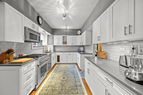 Tiny photo for 5510 N Sheridan Road #2A, Chicago, IL 60640 (MLS # 12754161)