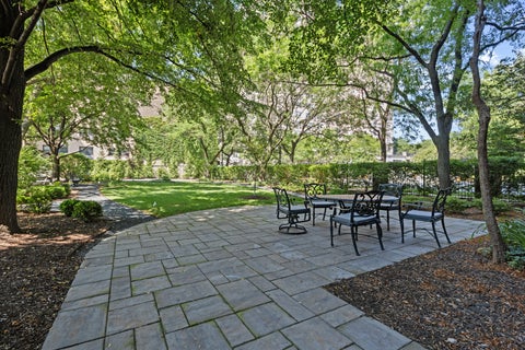 Tiny photo for 5510 N Sheridan Road #2A, Chicago, IL 60640 (MLS # 12754161)