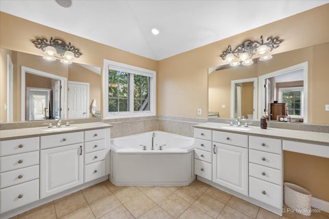 Tiny photo for 3314 Cardinal Lane, Spring Grove, IL 60081 (MLS # 12785587)