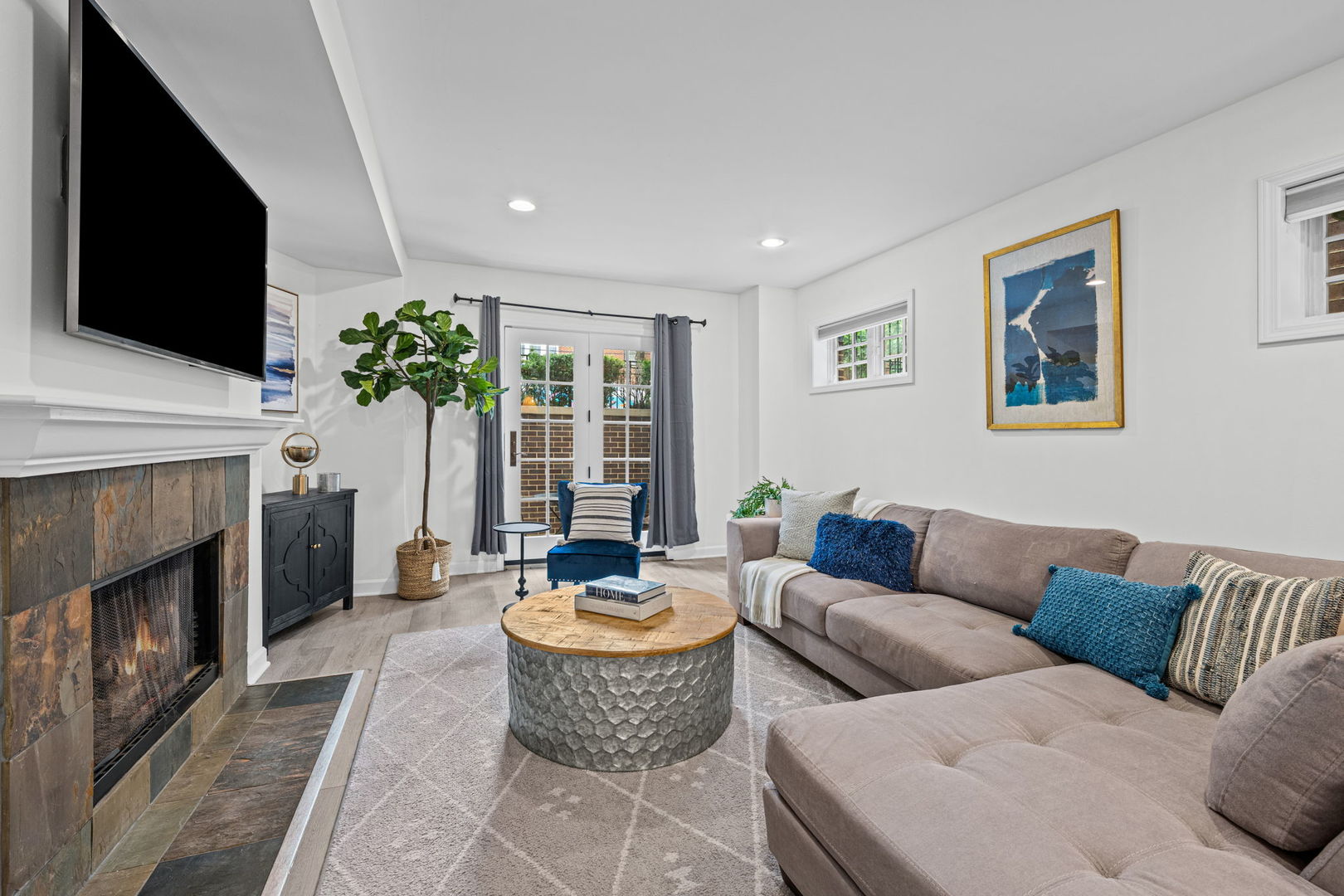 3835 N Ashland Avenue 1G