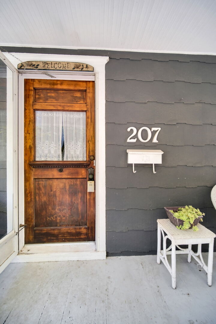 207 Sophia Street