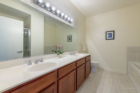 Tiny photo for 1600 S Prairie Avenue #2309, Chicago, IL 60616 (MLS # 12594486)