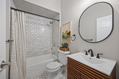 Tiny photo for 2852 N Damen Avenue #1, Chicago, IL 60618 (MLS # 12522737)