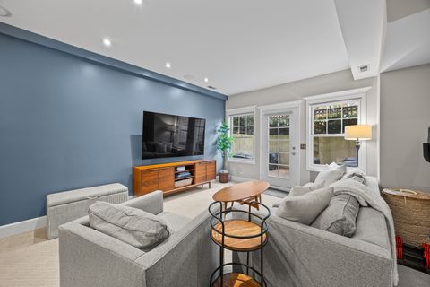 Tiny photo for 2852 N Damen Avenue #1, Chicago, IL 60618 (MLS # 12522737)