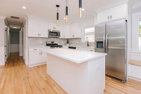 Tiny photo for 6800 W 97th Street, Oak Lawn, IL 60453 (MLS # 12513879)