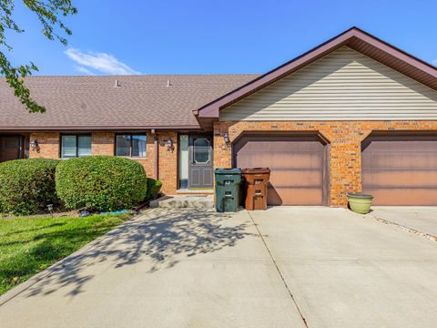 Photo of 1914 Heatherway Lane #27, New Lenox, IL 60451 (MLS # 12497707) Photo of 1914 Heatherway Lane #27, New Lenox, IL 60451 (MLS # 12497707)