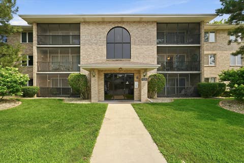 Tiny photo for 4910 134th Court #101, Crestwood, IL 60418 (MLS # 12724334)