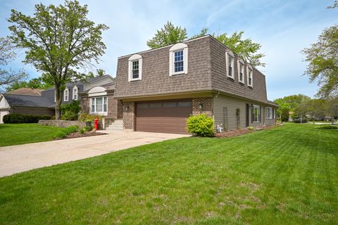 Tiny photo for 2234 Appleby Drive, Wheaton, IL 60189 (MLS # 12638884)