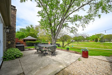 Tiny photo for 2234 Appleby Drive, Wheaton, IL 60189 (MLS # 12638884)