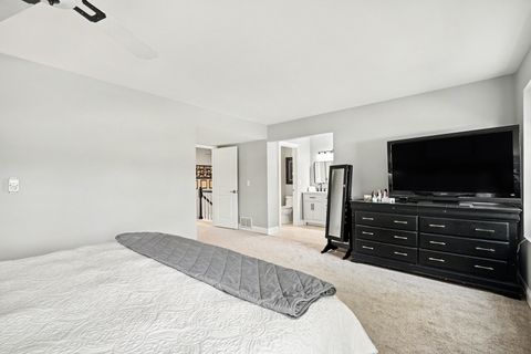Tiny photo for 2234 Appleby Drive, Wheaton, IL 60189 (MLS # 12638884)