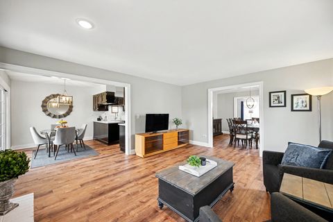 Tiny photo for 2234 Appleby Drive, Wheaton, IL 60189 (MLS # 12638884)