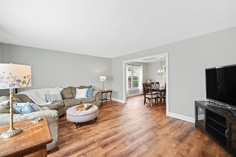 Tiny photo for 2234 Appleby Drive, Wheaton, IL 60189 (MLS # 12638884)