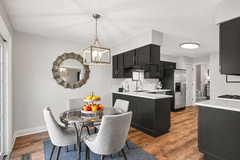 Tiny photo for 2234 Appleby Drive, Wheaton, IL 60189 (MLS # 12638884)