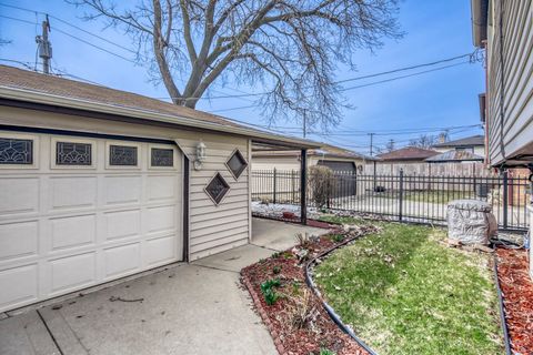 Tiny photo for 12036 S Justine Street, Chicago, IL 60643 (MLS # 12593436)