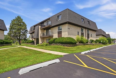Tiny photo for 11123 S 84th Avenue #2B, Palos Hills, IL 60465 (MLS # 12718886)
