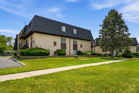 Tiny photo for 11123 S 84th Avenue #2B, Palos Hills, IL 60465 (MLS # 12718886)