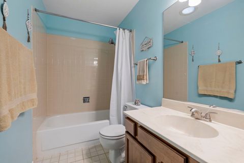 Tiny photo for 308 Foxworth Court, Aurora, IL 60502 (MLS # 12496841)