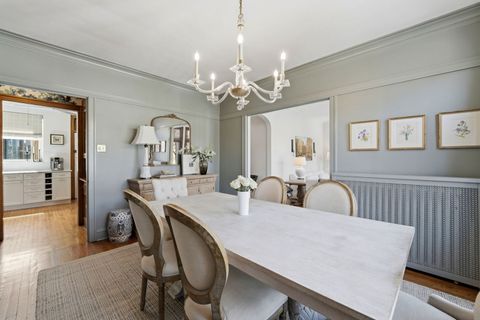 Tiny photo for 823 W Oakdale Avenue #2A, Chicago, IL 60657 (MLS # 12610718)