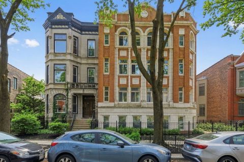 Photo of 823 W Oakdale Avenue #2A, Chicago, IL 60657 (MLS # 12610718)
