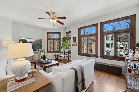 Tiny photo for 823 W Oakdale Avenue #2A, Chicago, IL 60657 (MLS # 12610718)