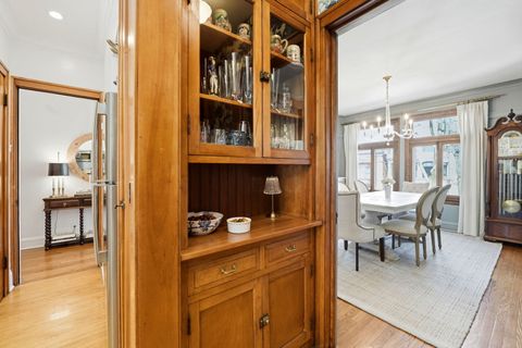 Tiny photo for 823 W Oakdale Avenue #2A, Chicago, IL 60657 (MLS # 12610718)