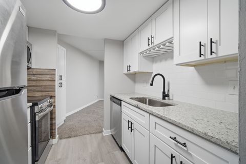 Tiny photo for 1 Renaissance Place #709, Palatine, IL 60067 (MLS # 12599918)