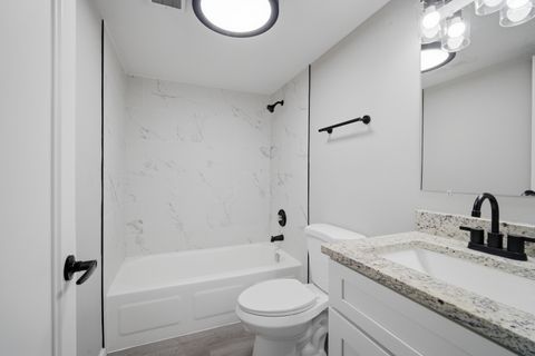 Tiny photo for 1 Renaissance Place #709, Palatine, IL 60067 (MLS # 12599918)