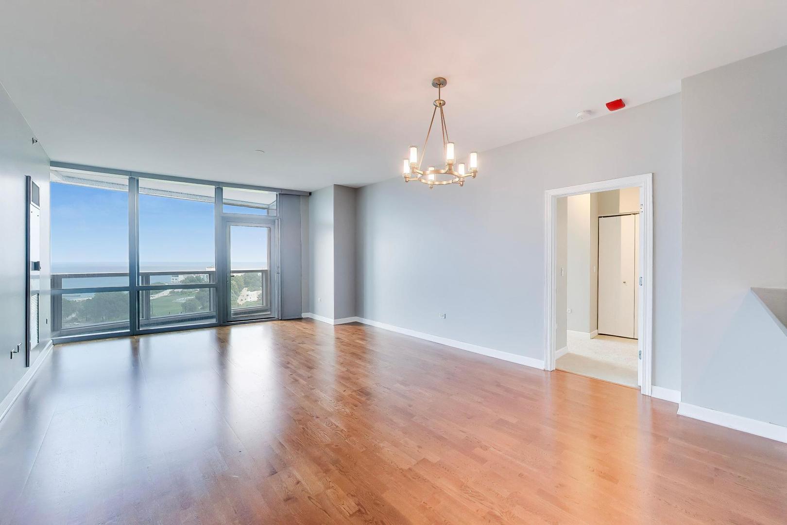 1211 S Prairie Avenue 1203