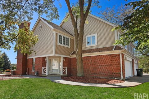 Photo of 692 Monroe Drive, Lindenhurst, IL 60046 (MLS # 12485203)