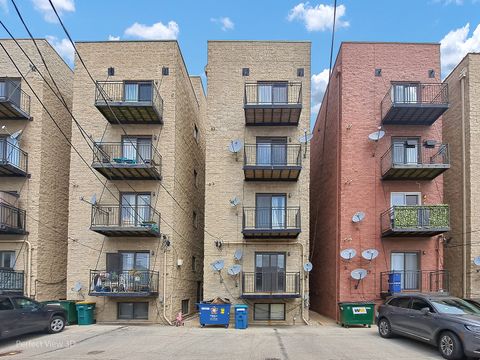 Tiny photo for 25 E 26th Street #4, Chicago, IL 60616 (MLS # 12371816)