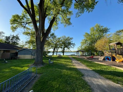 Tiny photo for 203 CEDARWOOD Lane, Antioch, IL 60002 (MLS # 12650209)