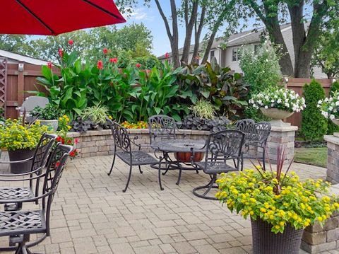 Tiny photo for 15 W 56th Place, Westmont, IL 60559 (MLS # 12667340)
