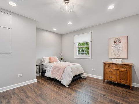 Tiny photo for 15 W 56th Place, Westmont, IL 60559 (MLS # 12667340)