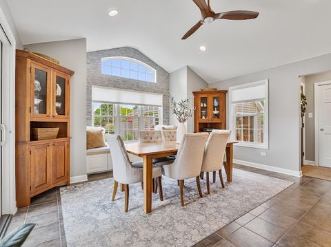 Tiny photo for 15 W 56th Place, Westmont, IL 60559 (MLS # 12667340)