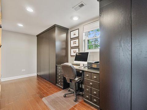 Tiny photo for 15 W 56th Place, Westmont, IL 60559 (MLS # 12667340)