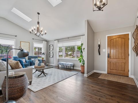 Tiny photo for 15 W 56th Place, Westmont, IL 60559 (MLS # 12667340)