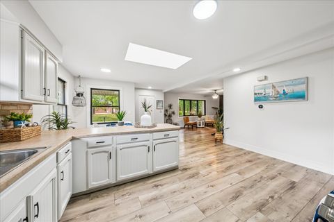 Tiny photo for 9802 W Oak Forest Drive, Beach Park, IL 60099 (MLS # 12513757)