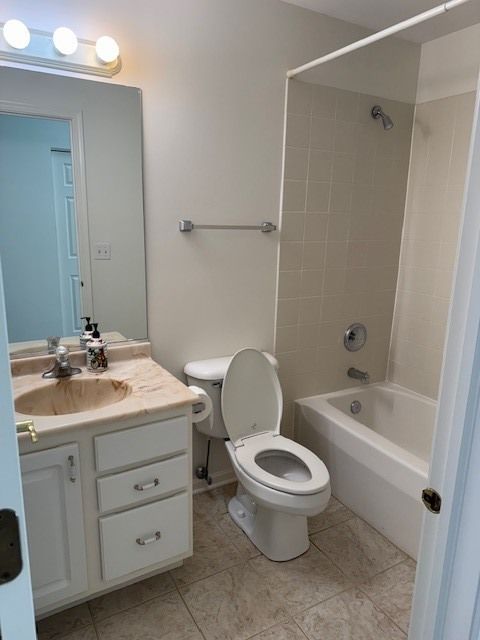 Tiny photo for 626 Kresswood Drive #D, McHenry, IL 60050 (MLS # 12475545)