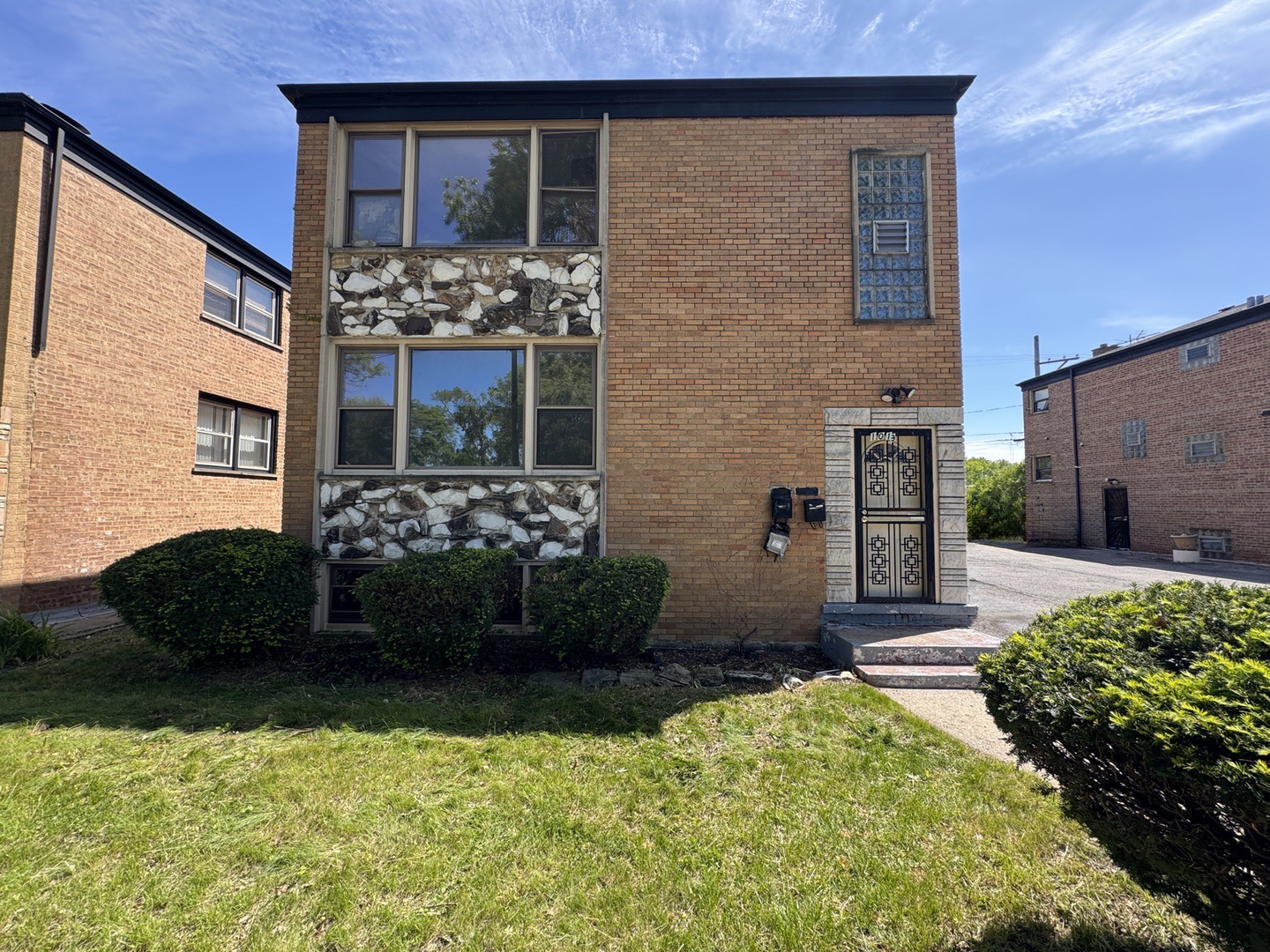 1019 E 93rd Street