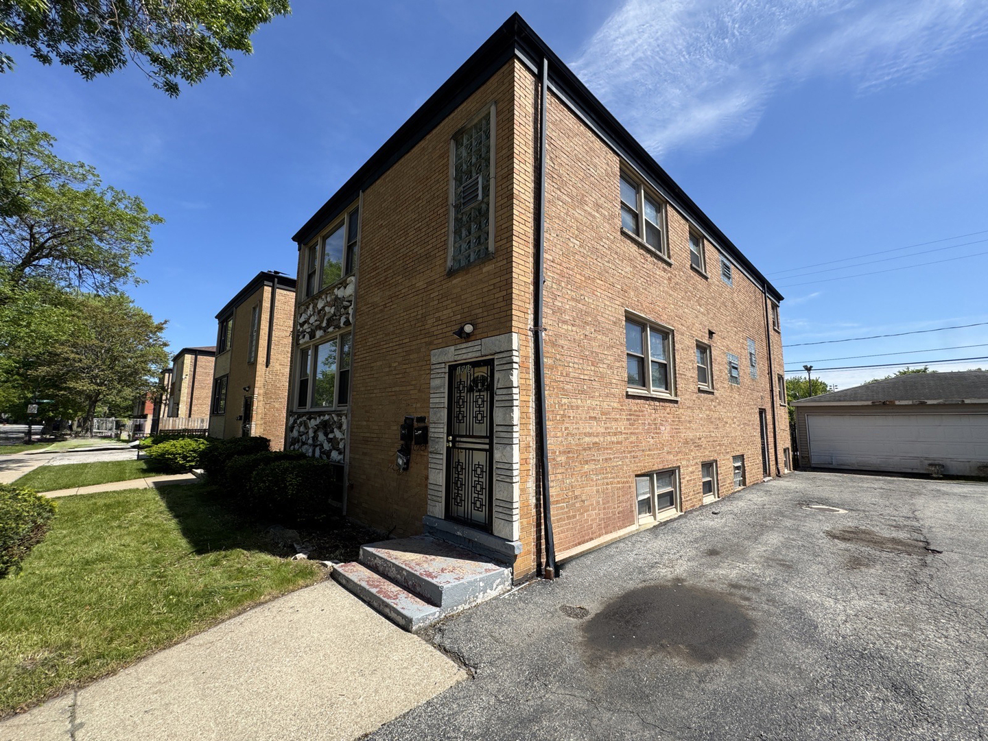 1019 E 93rd Street
