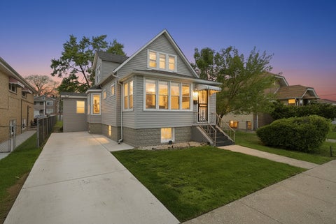 Tiny photo for 814 S 11th Avenue, Maywood, IL 60153 (MLS # 12751950)