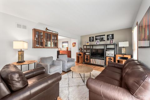 Tiny photo for 1358 WOODLAKE Drive, Carol Stream, IL 60188 (MLS # 12469646)