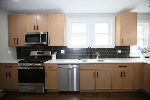 Tiny photo for 2955 N LOTUS Avenue, Chicago, IL 60641 (MLS # 12612748)